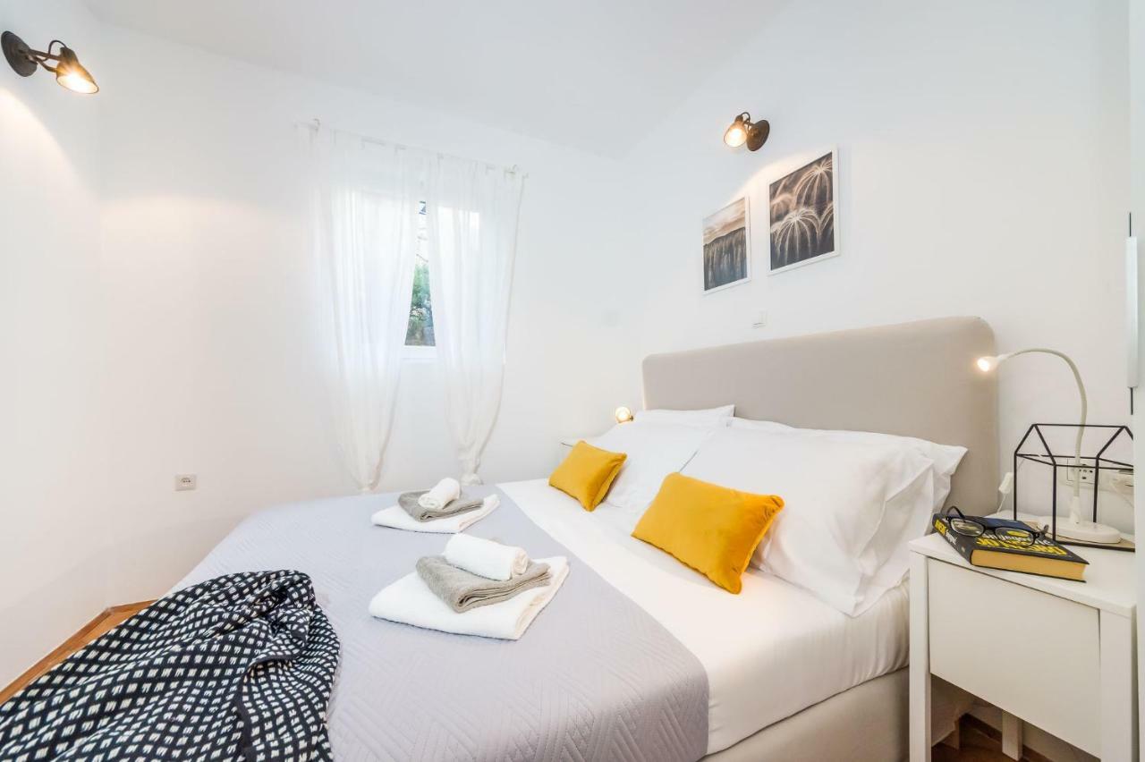 Sestrice Apartment Drage Bagian luar foto