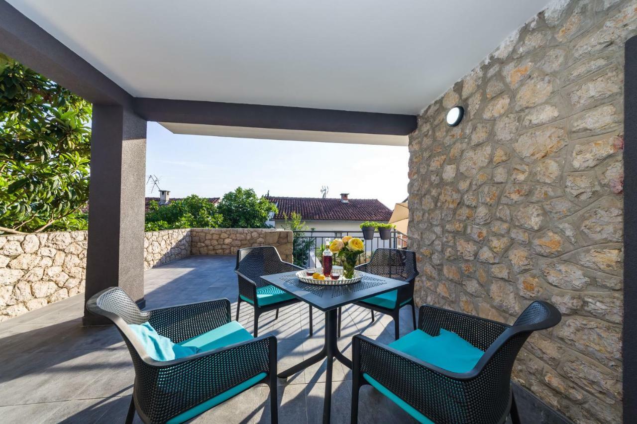 Sestrice Apartment Drage Bagian luar foto