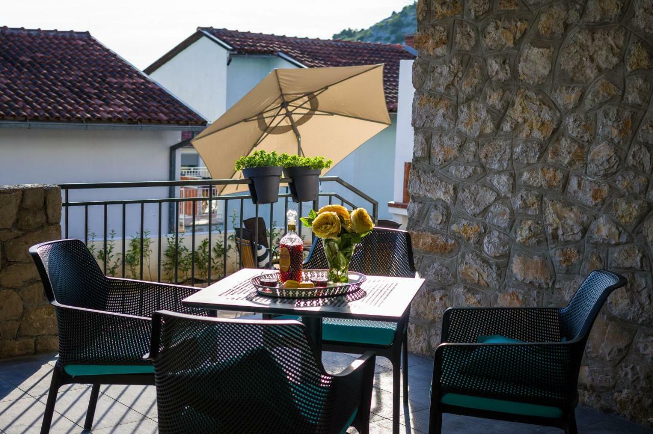 Sestrice Apartment Drage Bagian luar foto