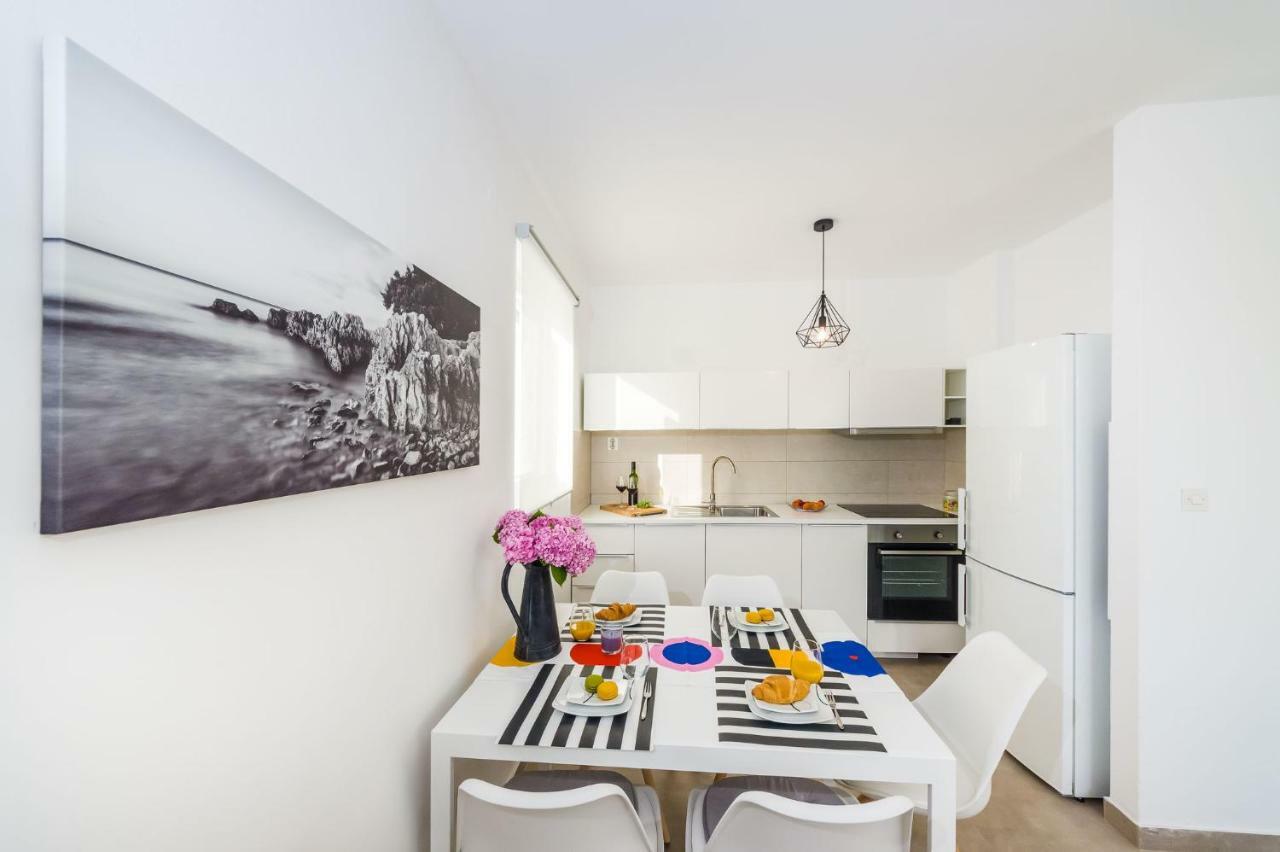 Sestrice Apartment Drage Bagian luar foto