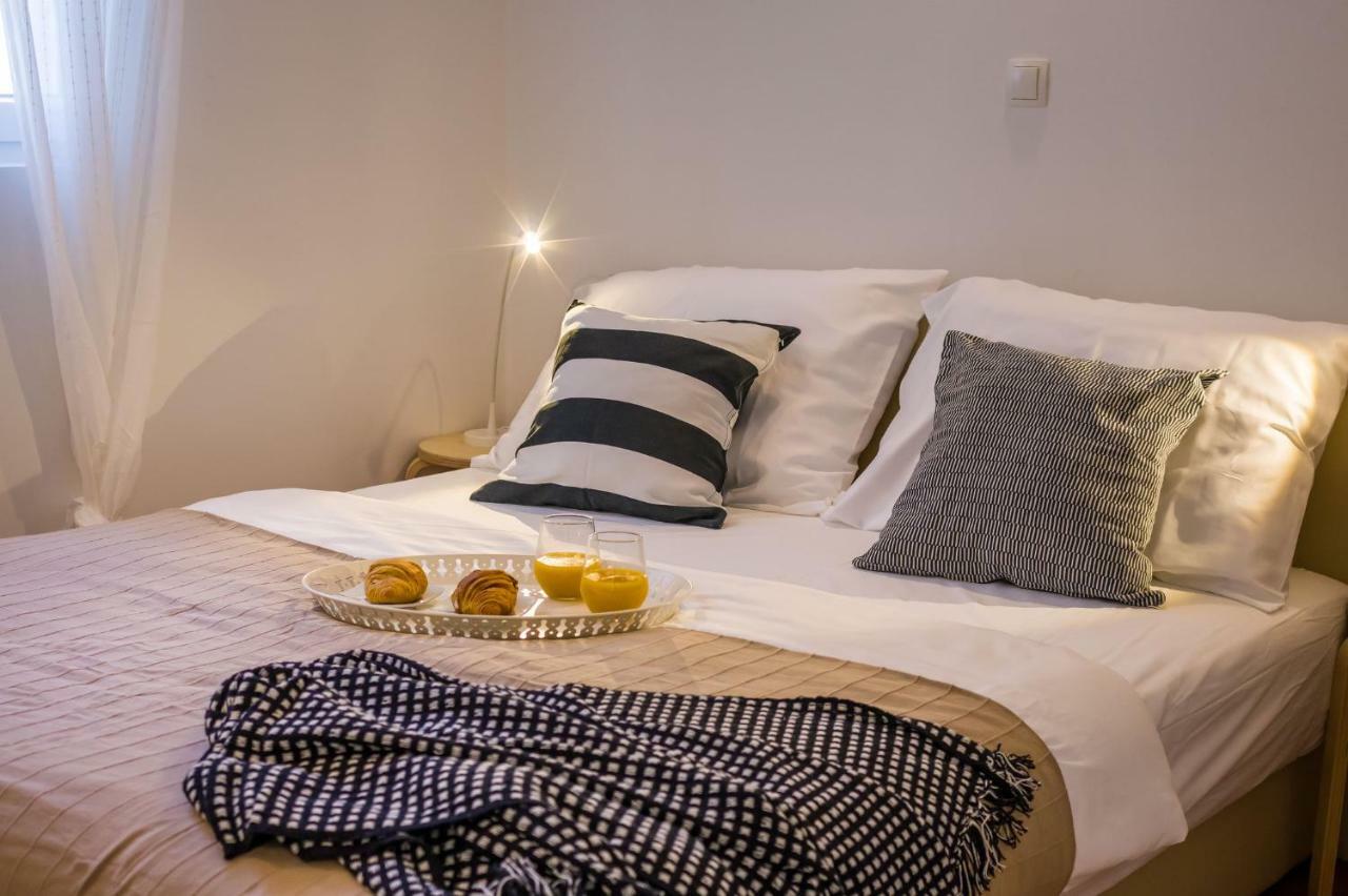 Sestrice Apartment Drage Bagian luar foto