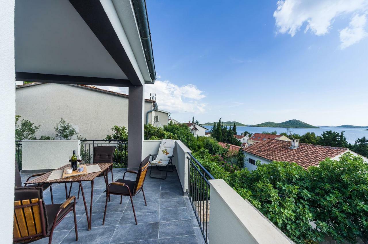 Sestrice Apartment Drage Bagian luar foto