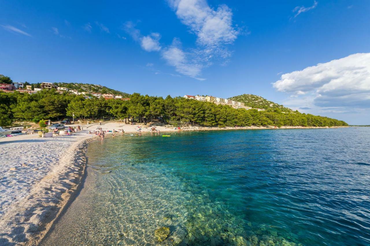 Sestrice Apartment Drage Bagian luar foto